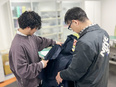 アパレル製品の企画営業◆幅広いアイテムを提案／年間休日125日／賞与昨年3～5ヶ月分／マイカー通勤可2
