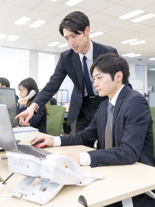 マーケットの調査分析スタッフ（未経験歓迎）◆海外市場を調査／年休140日／12連休など大型休暇ありイメージ1