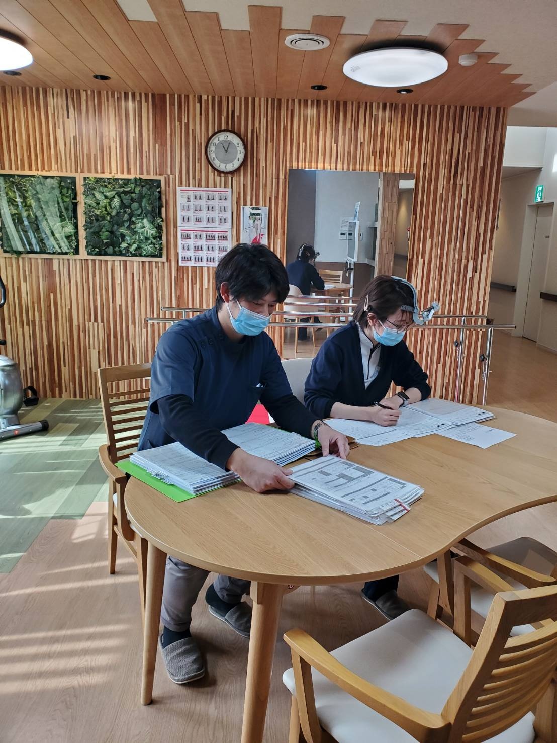 訪問診療アシスタント（アポイント管理等）◆資格不要／昨年度10000円昇給／賞与年2回／年休127日イメージ1