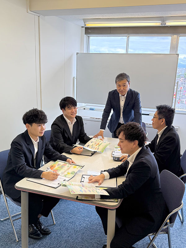 物流サービスの提案営業（未経験歓迎）◆平均月収35万円／完全週休2日制／残業月5h程度／書類選考なしイメージ1