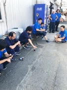 2tトラックのドライバー◆完休2日／土日祝休み／転勤なし／実務経験不問／月収例30万円以上／日勤のみ1