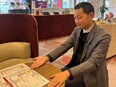 ドコモショップの販売スタッフ◆完休2日制／残業月10h／賞与最大3.5ヶ月分／携帯料金半額サポート2