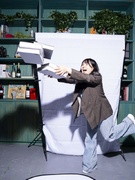 動画クリエイター（写真撮影も担当）◆「カメラが好き！」だけでOK／月給25万円～／昼食に白米支給！1