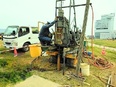 地質調査スタッフ（未経験歓迎）◆機械を見守り五感を使う面白作業／土日祝休／資格取得サポート＆手当充実2