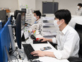 社内SE（システム開発・テクニカルサポートなどを担当）◆年休125日／大型連休年3回／残業月約10h3