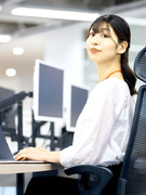 求人広告の企画アシスタント(クリエイティブに関われる業務)◆月給28万円~/年休125日/土日祝休み1