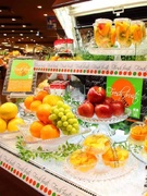 店舗ディスプレイの営業◆年間休日128日／創業70年以上／売り場を丸ごとプロデュース／土日祝休み1