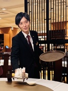 中国料理店のホールスタッフ◆吉祥寺や中野に月1.6万円で住める社員寮あり／まかない無料1