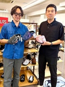 オリジナルシューズのルート営業◆『ピーナッツ』『プリキュア』など／月給30万円～／実働7.5h1