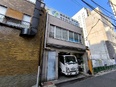 氷屋の配送スタッフ◆設立54年／普通免許でOK／17時には帰宅／1年目年収400万円程可／未経験歓迎2
