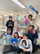 デザイナー◆イラレを使ったことがあればOK！／インセンあり／社員食堂あり／年休120日／創業90年1