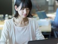 経理(実務未経験OK)◆昨年度賞与4.2~4.6ヶ月分/年間休日120日/週1回は在宅ワークも可能!2
