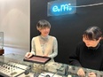 ジュエリーの販売スタッフ◆未経験歓迎／残業月7h以内／月9日休／服・髪・ネイル原則自由／誕生日ギフト2