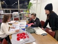 アパレルの法人営業（通販やショップで販売されるニット製品をメインに扱います）◆土日祝休み／面接1回2