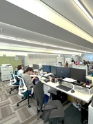 人事労務◆年間休日122日／土日祝休み／リモートワーク可／勤務時間調整OK／服装自由／NTTグループ1