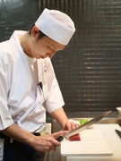名古屋コーチン専門店の店舗運営スタッフ◆希望休99％可／7日以上の連休取得OK／達成賞与年4回1