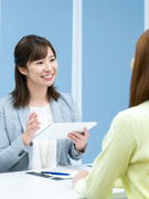 携帯ショップの販売スタッフ◆入社2年目から社内転職OK／本部社員の8割以上が元販売スタッフ1