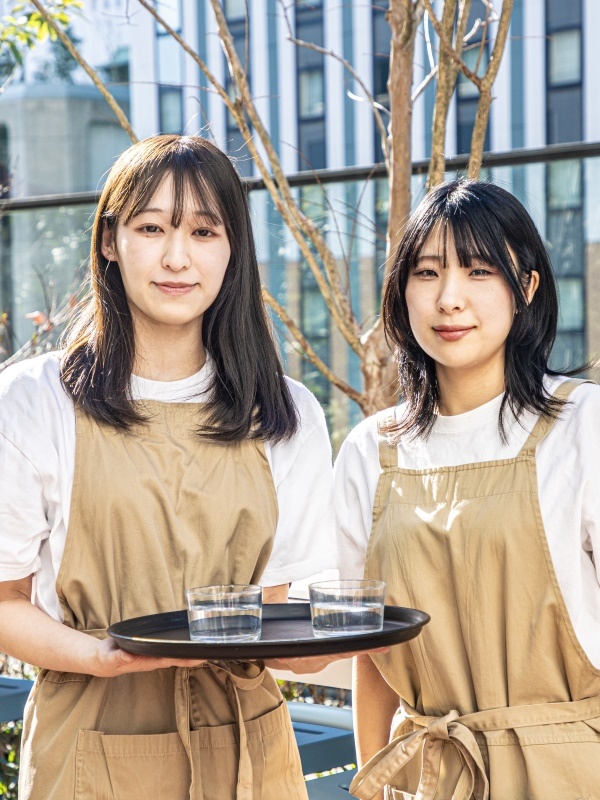 テーマカフェ運営スタッフ◆人気映画・アニメ・キャラクター等とコラボ／多彩なキャリア有／髪色自由イメージ1