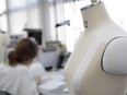 ファッションデザイナー◆自社ブランド企画／大手EC展開中／残業月平均20h程度／年間休日120日以上3
