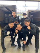 ドライバー◆月8～9日休み／未経験者も月給30万円～／10名以上積極採用／早期からキャリアアップ多数1