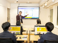 IT事務（未経験歓迎）◆年休129日／賞与3回／在宅7割／残業月7h以下／海外大学提携ITスクール3