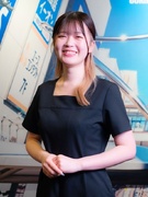 美容カウンセラー◆平均月収40万円／残業月3h／年休121日／社割あり／ネイル・ピアス・髪色自由1