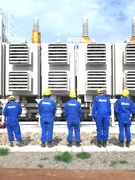 電力プラントの設備工事スタッフ◆未経験歓迎／電気工事ほか多彩なスキル習得／残業月平均10h／手当充実1