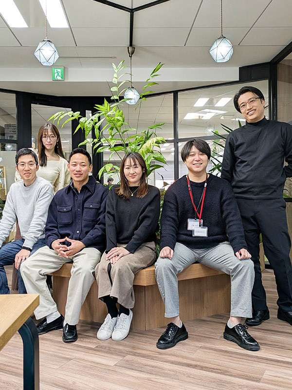 起業支援スタッフ（起業家の相談対応・イベント企画など）◆月給28万円以上／年間休日125日／副業OKイメージ1