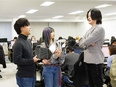 カスタマーサポート◆未経験歓迎／賞与年3回／年休125日／服装髪色自由／完休2日／有給取得率100%2