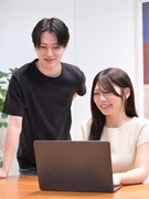 採用担当◆未経験歓迎／新規事業コアメンバー／20代の管理職100％／月給32万円以上／実力で早期昇格1