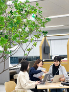 総務◆年休120日～／土日祝休み／実働7.5時間／残業少なめ／賞与3.4ヶ月分／資格取得祝い金あり1