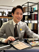 スーツブランド『ONLY』の販売スタッフ◆残業月10h／賞与年2回＋特別賞与年1回／未経験歓迎1