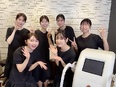 受付接客スタッフ（未経験歓迎）◆月収30万円可能！／無料で全身脱毛受け放題／完週休2日／原則定時退社2