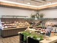 店舗ディスプレイの営業◆年間休日128日／創業70年以上／売り場を丸ごとプロデュース／土日祝休み3