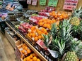 スーパーの店舗運営スタッフ（仕入れから担当）◆ほぼ全店日曜休み／賞与実績3～3.5ヶ月分／設立53年3