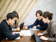 企画営業◆展示会などの空間デザインを提案／有名企業の案件多数／年休124日／土日祝休み／決算賞与あり3