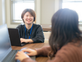 ITサポート◆約10～15名の同期と受ける2ヶ月間の研修からスタート／9割が未経験入社／年休124日2