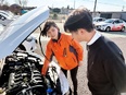 自動車教習所のインストラクター◆9割未経験／書類選考無／多彩な事業グループの安定企業／賞与年2回2