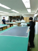 製作スタッフ（未経験歓迎）◆完休2日（土日）／賞与平均4ヶ月／大型イベント・展示会を支えるモノづくり1
