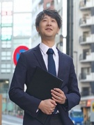 キャリアアドバイザー（未経験歓迎）◆年間休日125日／月給30万円～／入社4年で年収800万円も可能1