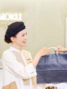 洋菓子の販売スタッフ◆年休120日以上／月平均10日休／実働7.5時間／育休復職率ほぼ100％1