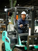 仮設資材の整備スタッフ◆未経験入社9割以上／賞与年2回／残業少なめ／1日休憩3回／車通勤可1