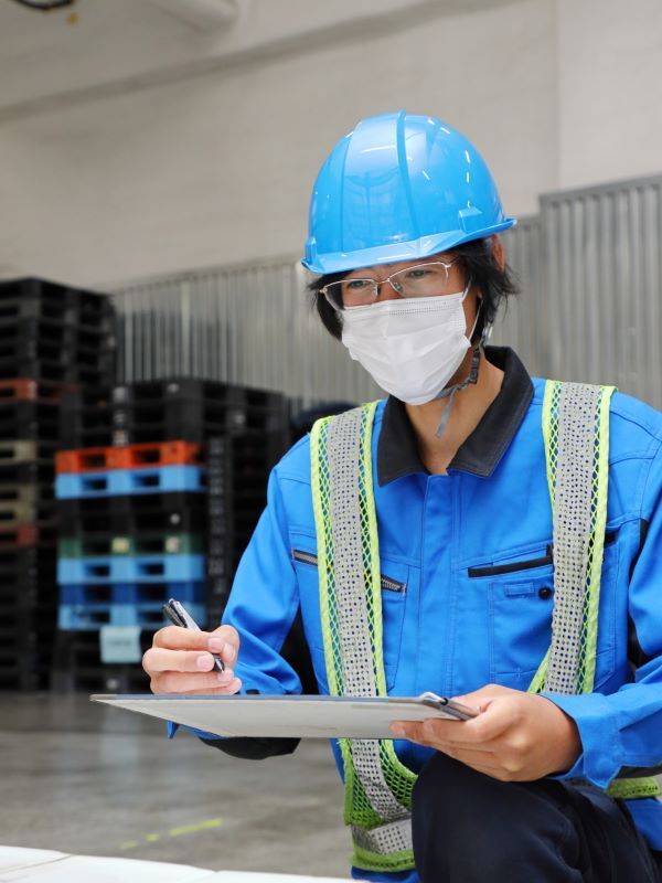 倉庫内作業スタッフ（未経験歓迎）◆家族手当や住宅手当あり／みなし残業なしで残業代100％支給！イメージ1