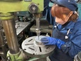 技術スタッフ(未経験歓迎)◆創業65年の老舗/5年目の年収例450万円/皆勤・家族・住宅など手当充実3