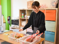 学童保育スタッフ◆残業ほぼなし／年間休日120日以上／完全週休2日・土日祝休／転勤なし／家族手当有3
