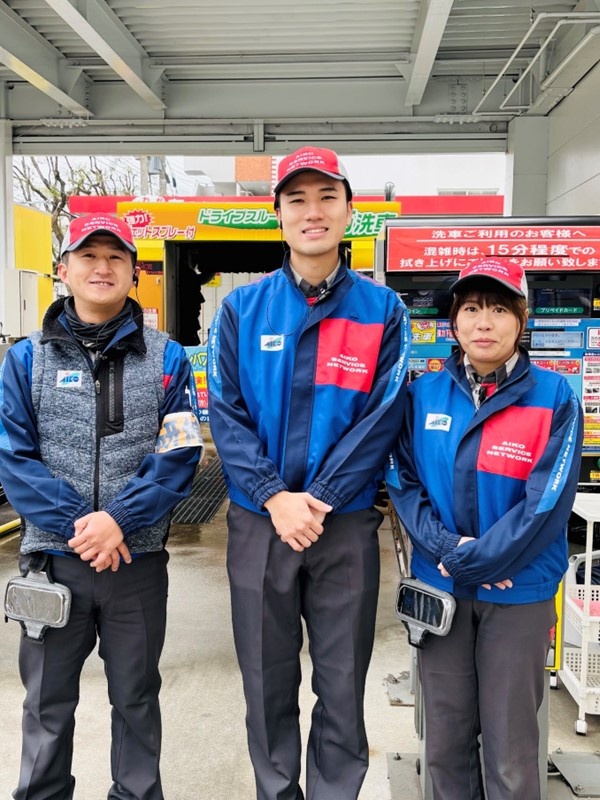 セルフガソリンスタンドの店舗運営スタッフ（未経験歓迎）◆月給28万円～／海外研修／月イチで3連休！イメージ1