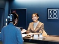 ホテルのフロントスタッフ◆最大10連休の取得実績あり／残業月10h以下でメリハリをつけて働けます！3