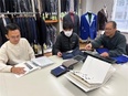 スーツの商品管理（営業本部の業務全般）◆未経験歓迎／年休123日／残業月5時間程度／賞与3～4ヶ月分2