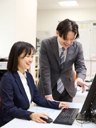 塾の教室運営スタッフ（接客・事務を担当）◆残業ほぼナシ／13時出勤／年休120日／駅チカ勤務1