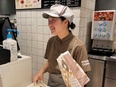 店舗運営スタッフ◆入社時月収30万円超可／未経験歓迎／賞与年2回／決算賞与あり／住宅・家族手当2